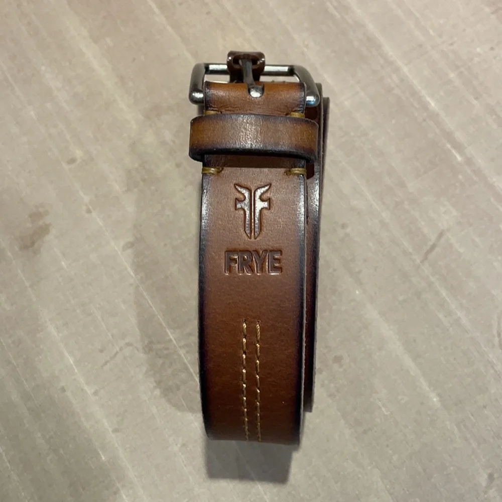 Frye men’s genuine leather belt center stitch detail - Picture 1 of 9